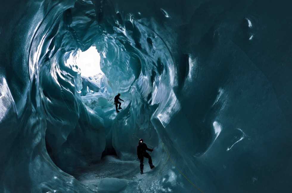 Ice Cold Exploration - Robbie Shone explores the ice caves in France